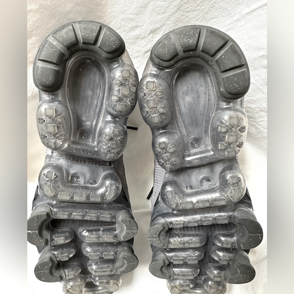 Air VaporMax 2019 'Ghost Black' - Picture 5 of 5